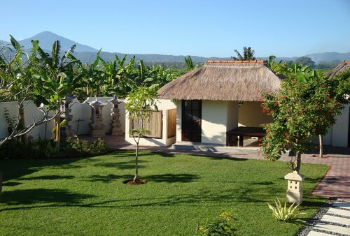 Villa Pelangi Bali, Rezervați Vilă Hoteluri în Seririt cu piscină, Piscină