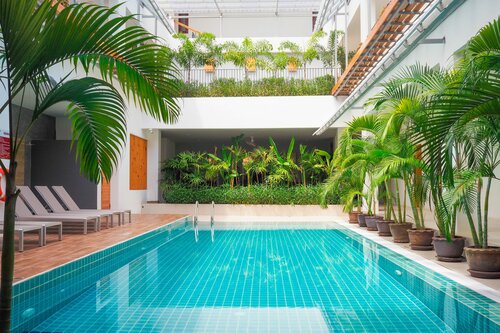 Nonnee Hotel Kata Beach Phuket, Забронировать Хостел Отели Пхукета с бассейном, Бассейн