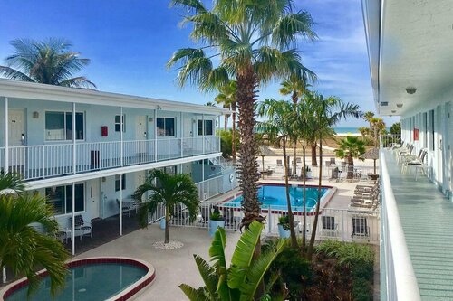 Tahitian Beach Resort, Забронировать Курортный отель Треже-Айленд Сент-Пит-Бич