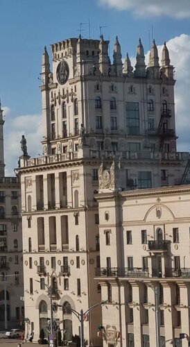 Ансамбль Ворота Минска, Забронировать Отель Минск Минская область, рядом с Белорусский государственный университет