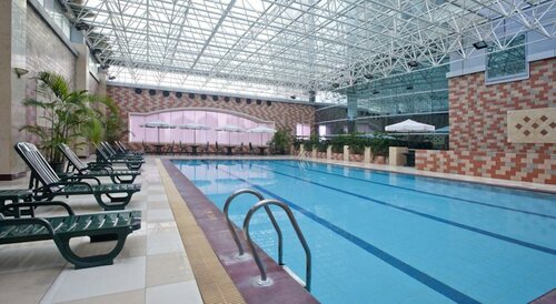 Holiday Inn Shanghai Pudong by IHG, Забронировать Отель Отели Пудун с бассейном, Бассейн
