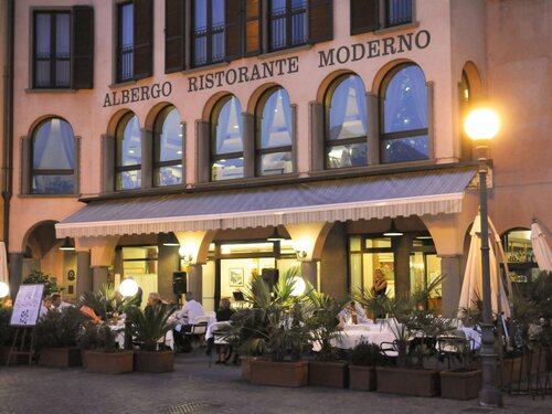 Albergo Moderno, Забронировать Отель Ловере Озеро Исео