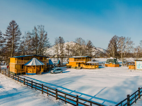 Altajskie Dachi Guest House, Boek Pension Altaj Hotels met een Zwembad, Zwembad