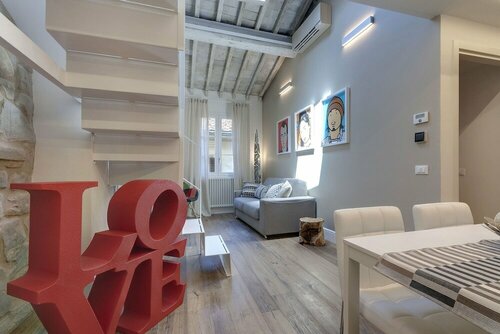 Mamo Florence - St. Elizabeth Tower Apartment, Забронировать Апартаменты/квартира Апартаменты Флоренции, рядом с Генеральное консульство ФРГ во Флоренции, Апартаменты/квартира