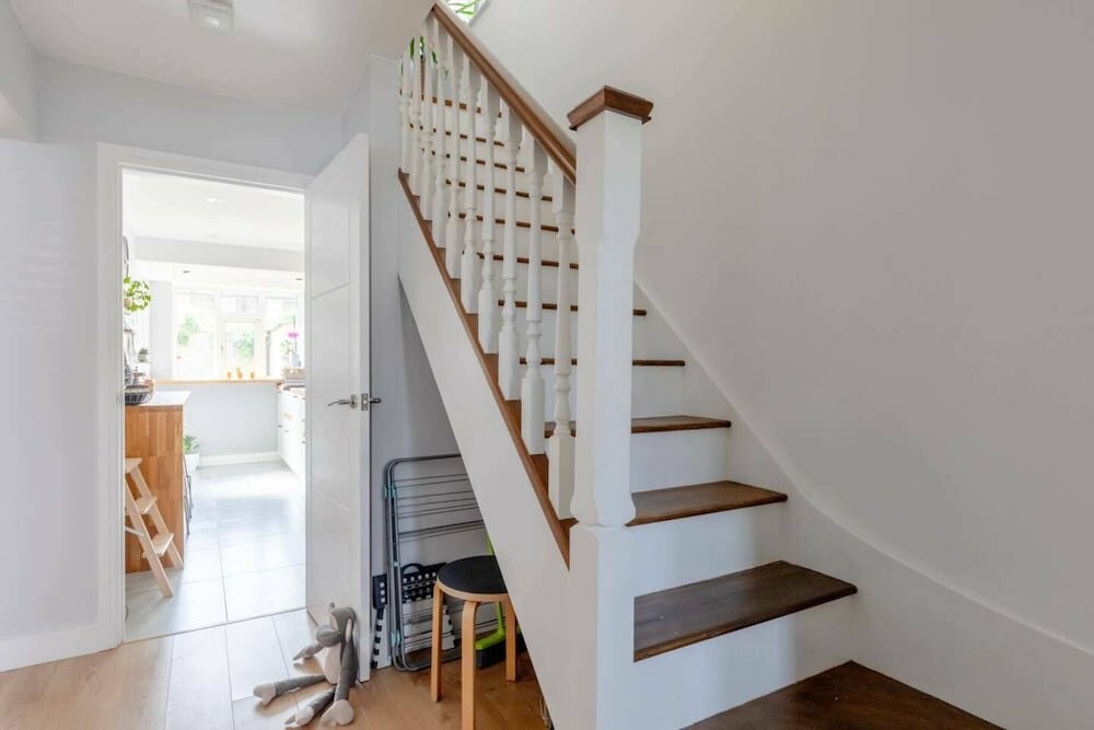 Modern & Spacious 3BD House - Canning Town
