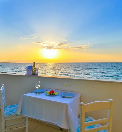 Denize sıfır, Rezerwuj Bed and Breakfast Çeşme Izmir