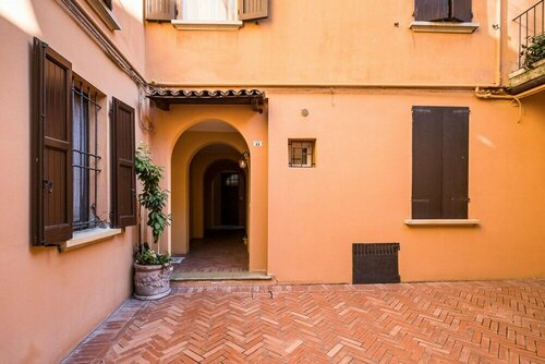 Cozy Central Apartment Paglietta 12, Забронировать  Болонья Провинция Болонья
