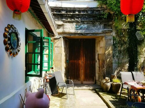 Zhujiajiao UMA Hostel, Забронировать Хостел Чжуцзяцзяо район Шанхая