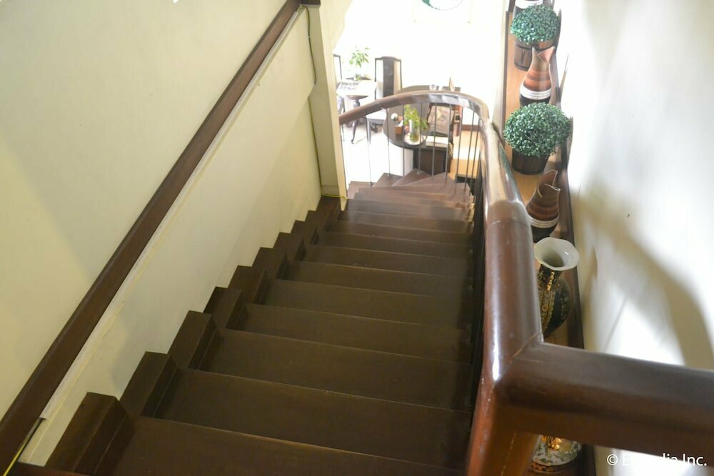 Twin Pines Suites
