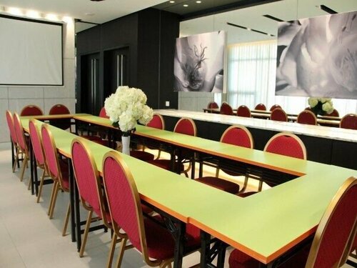 Jinjiang Inn Dongguan Nancheng Xiping Subway Station, Rezerwuj Hotel Hotele w Guangdong z parkingiem, Parking