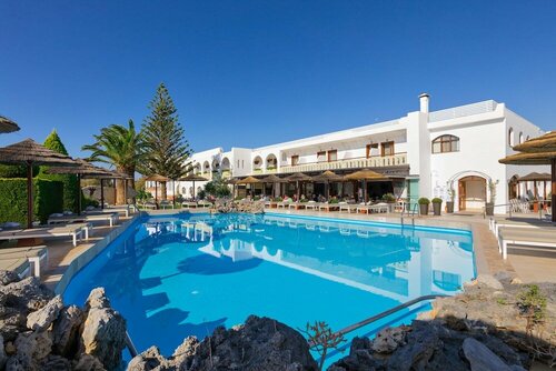 Alianthos Beach