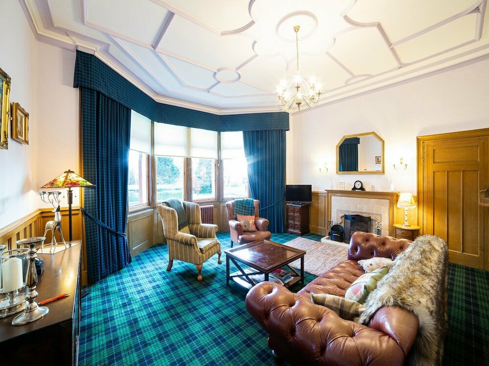 The Douglas Hotel