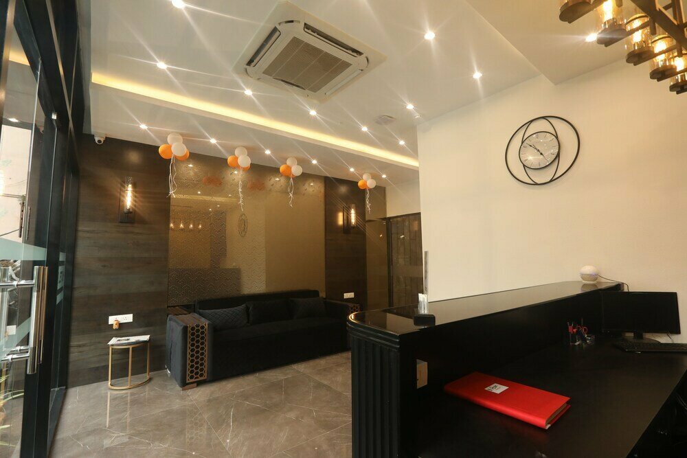 FabHotel Royal Inn I