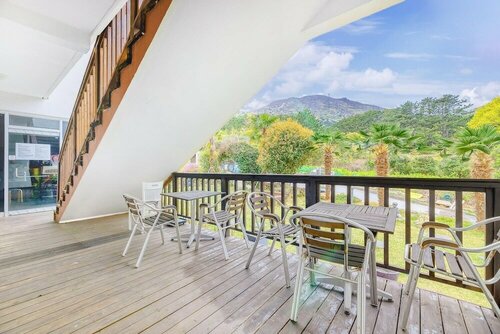 Geoje Evergreen&pinetree Pension, Забронировать Гостевой дом Отели Кодже с парковкой, Парковка