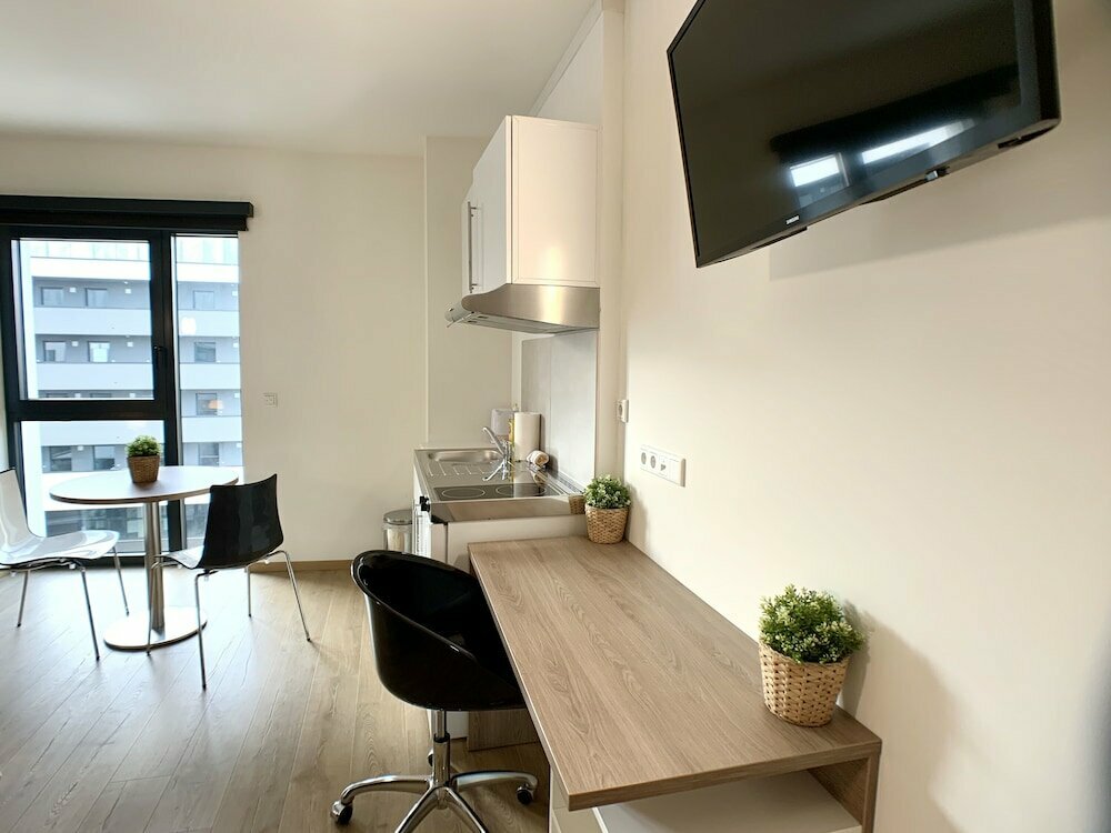 Cozy Studio. Open Space. Business / Leisure