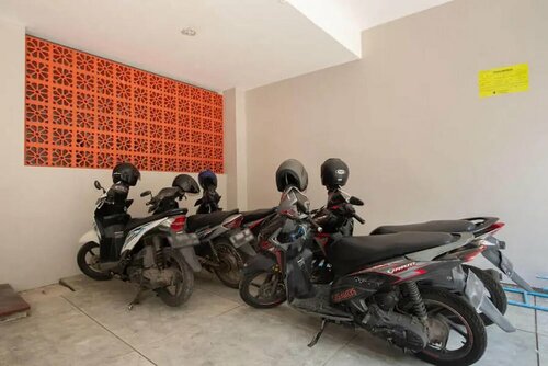 RedDoorz near Kaza Mall Surabaya, Rezervovat Hotel Tambaksari Plosobegem