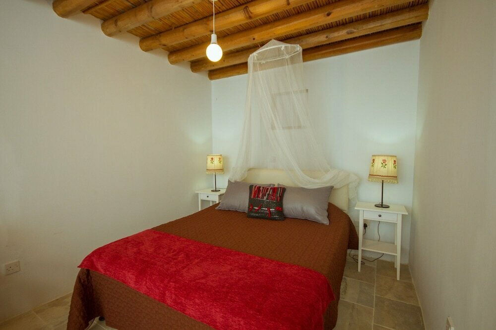 Thyone Studio Cottage