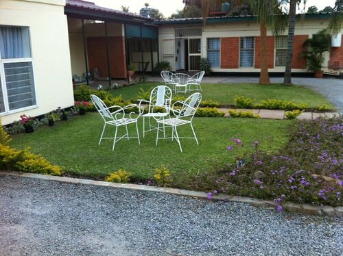 Kuku Royal Lodge, Boek Pension Ndola Copperbelt Province