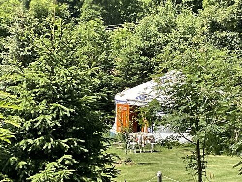 Eco Yourte Les Airelles, Book Campingplads Hoteller i Rhône-Alps med parkering, Parkering