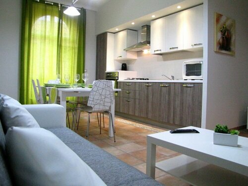 Delfino2 Casesicule, Nice Apartment with Balcony, Sand Beach at 70 mt, Wi-Fi, Забронировать Апартаменты/квартира Апартаменты Поццалло, Апартаменты/квартира