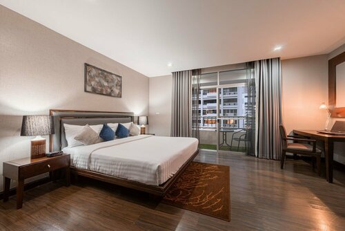 Grand Asoke Suites Boutique Residence, Забронировать Бутик-отель Отели Бангкока с бассейном, рядом с Развлекательный центр Nana Plaza, Бассейн