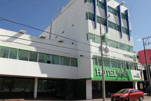 Hotel & Suites Victoria, Забронировать Отель Отели Сана Луис Потоси с парковкой, Парковка