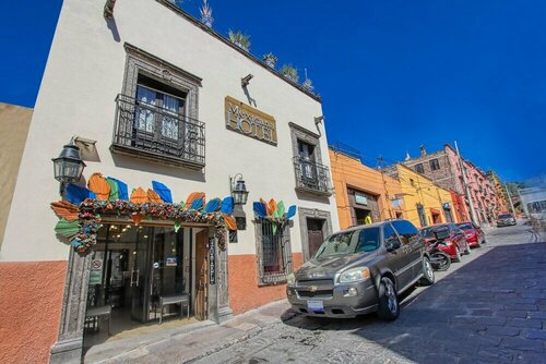 La Mexicana Hotel Boutique, Забронировать Бутик-отель Отели Сан-Мигель-де-Альенде 3 звезды, рядом с Las Monjas Temple, 3*