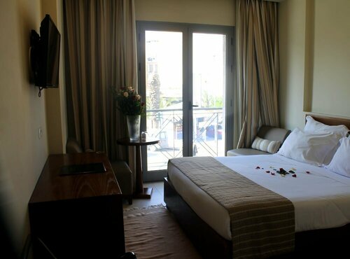 Hôtel Le Consul, Varaa Hotelli Tunis Tunis