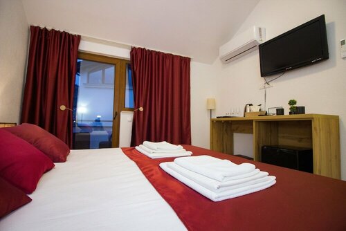"VILLA DENY" Boutique HOTEL, Забронировать Вилла Отели Мостар с завтраком, Завтраки