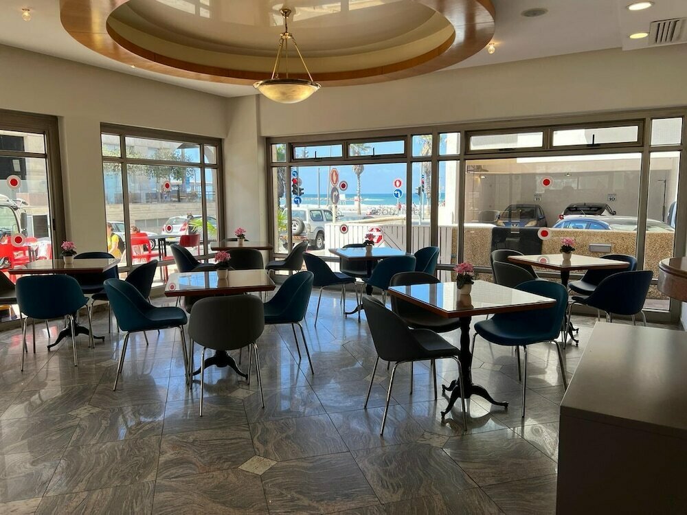 Abratel Suites Hotel