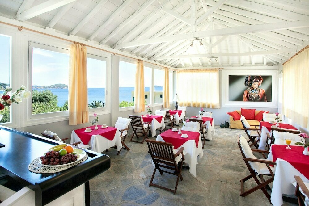 Tomato Beach Hotel