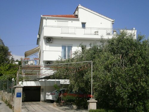 Ljuba - Nice Garden - A2 Plavi, Забронировать Отель Округ-Горнджи Ciovo Island