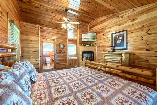 Hemlock Manor, Забронировать Отель Бизнес-отели Гатлинберг, 4* 5*
