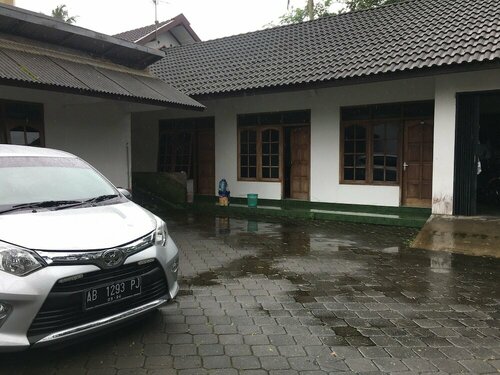 Penginapan Cipto Wening, Book Hotel Hotels in Yogyakarta Province with Parking, Parking