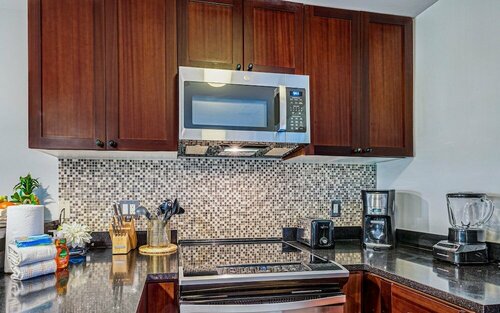 Aina Nalu Condo B202 - 2 Br Condo, Забронировать Отель Лахайна 