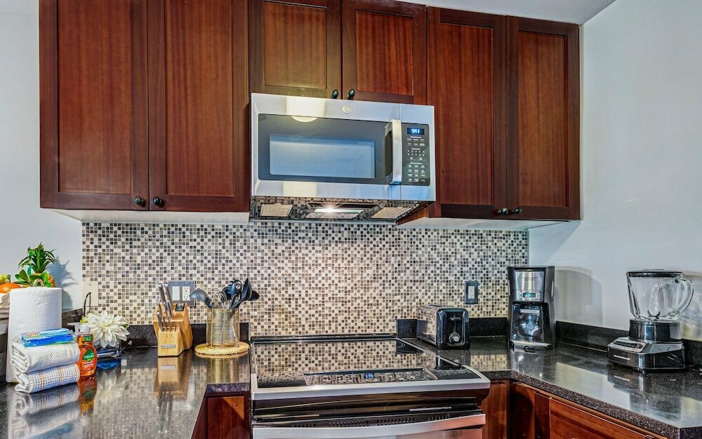 Aina Nalu Condo B202 - 2 Br Condo