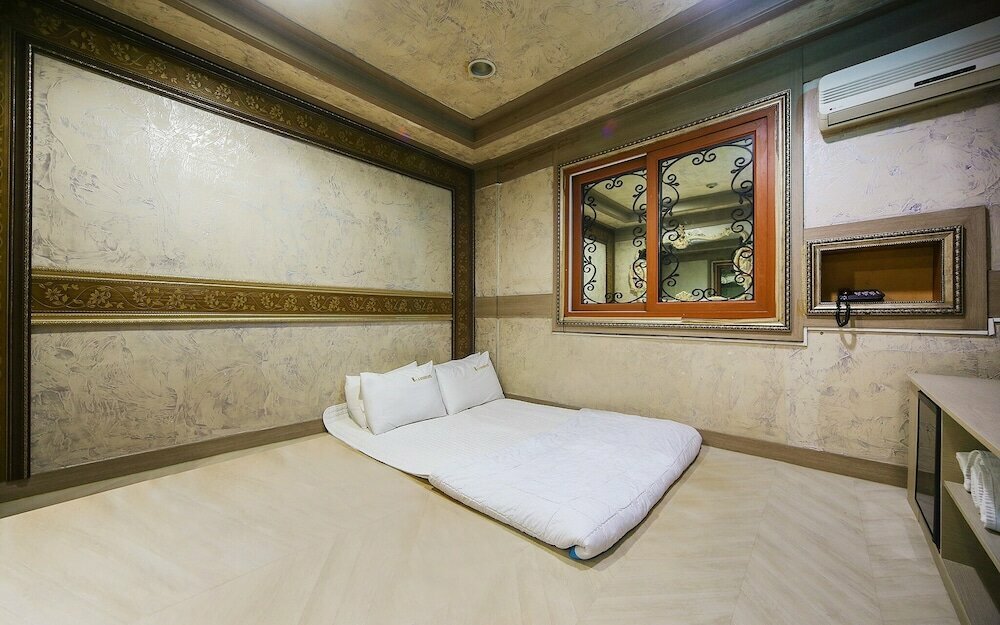 Pohang Daejamdong Business A