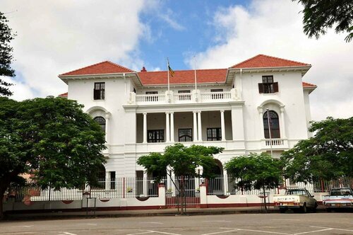 Bulawayo Club, Забронировать Отель Булавайо Зимбабве