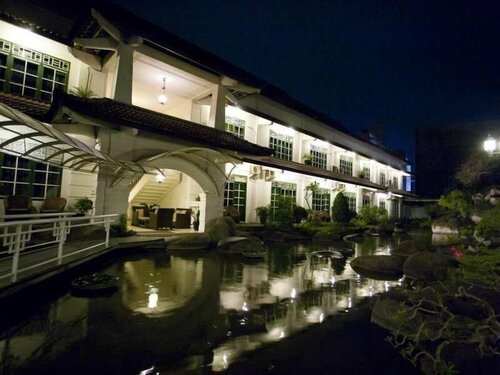 Hotel Merdeka Kediri, Varaa Hotelli Kediri SPA-hotellit, SPA