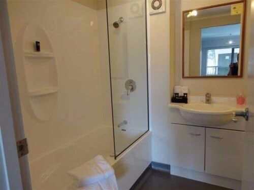 Abode On Courtenay Motor Inn, Забронировать Мини-отель Отели Нью-Плимута 4 звезды, 4*