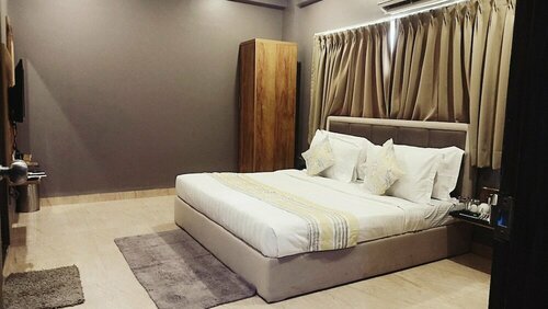 Hotel Shree Shell Inn, Забронировать Отель Джей-Нагар Индаур
