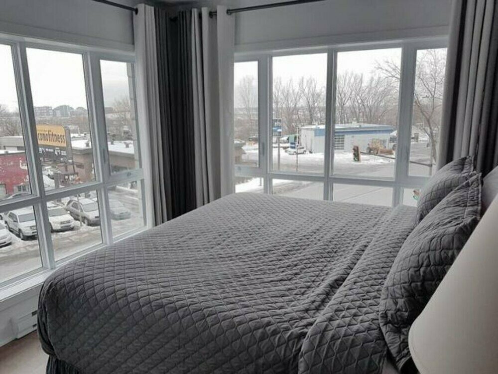 2001 Av. Beaconsfield