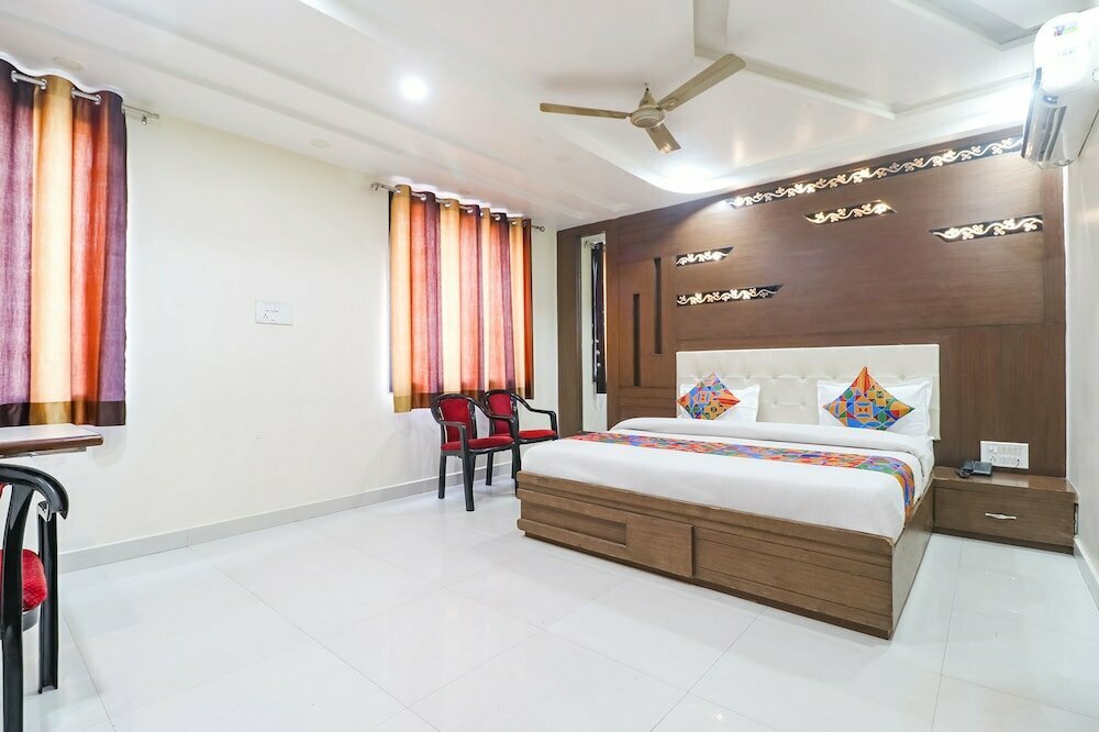 FabHotel Nandgiri Palace - Hotels Near Gwalior Junction Railway Station