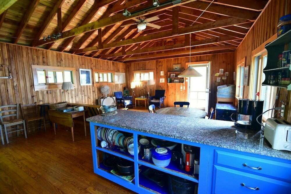 Cottage on Northwest Harbor