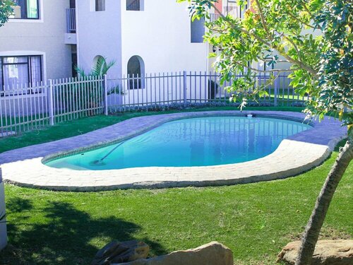 Santini Village 50, Plettenberg Bay, Забронировать Отель Плеттенберг-Бей Найсна