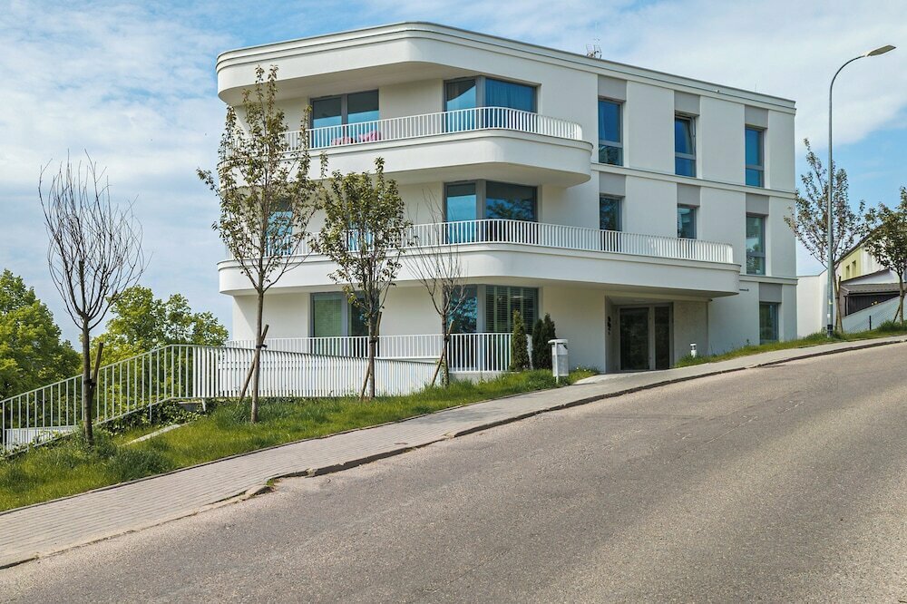 Apartment Redlowo & 2 Bedroom by Renters