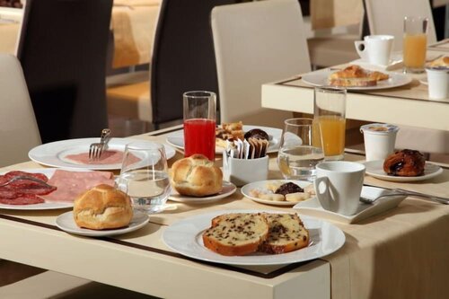 Hotel Villa Mercede, Boek Resort Hotels in Lazio met parkeren, Parkeren