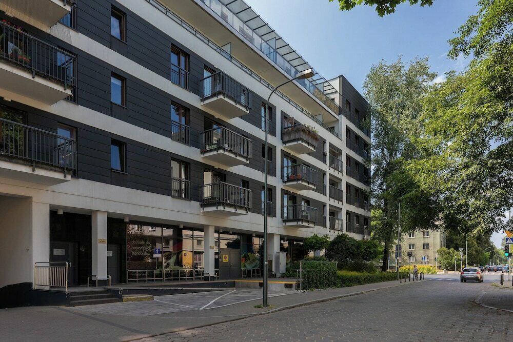 Trendy Apartment Wola by Renters