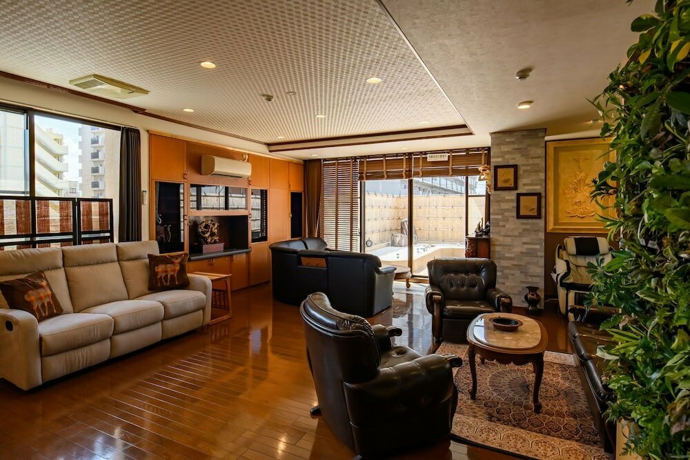 Strata Hotel