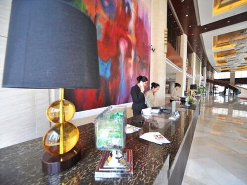 S&N Dalian Hotel, Rezerwuj Hotel Hotele w Dalian Area z Basenem, Basen